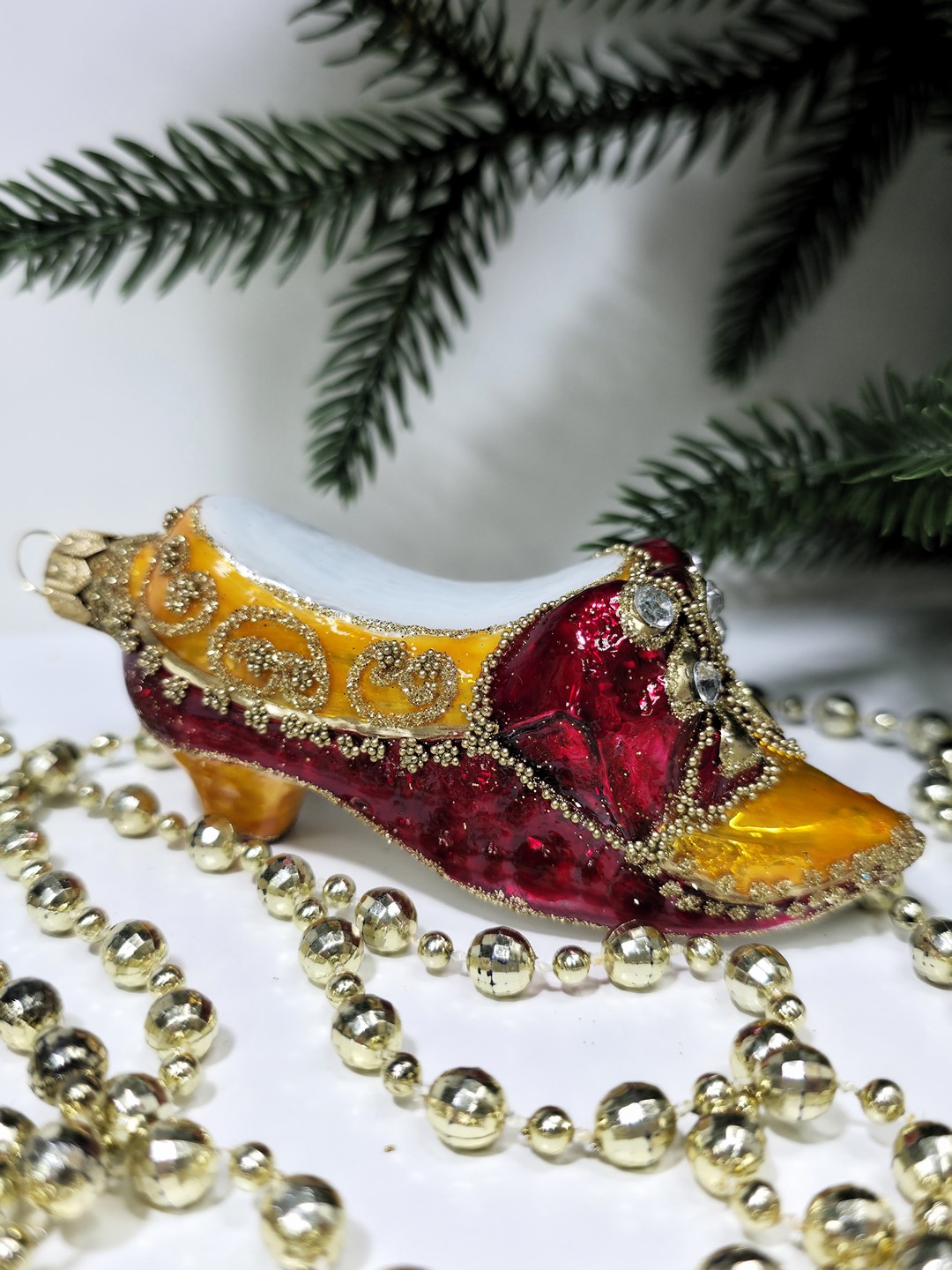 фото Стеклянная елочная игрушка Туфелька красная