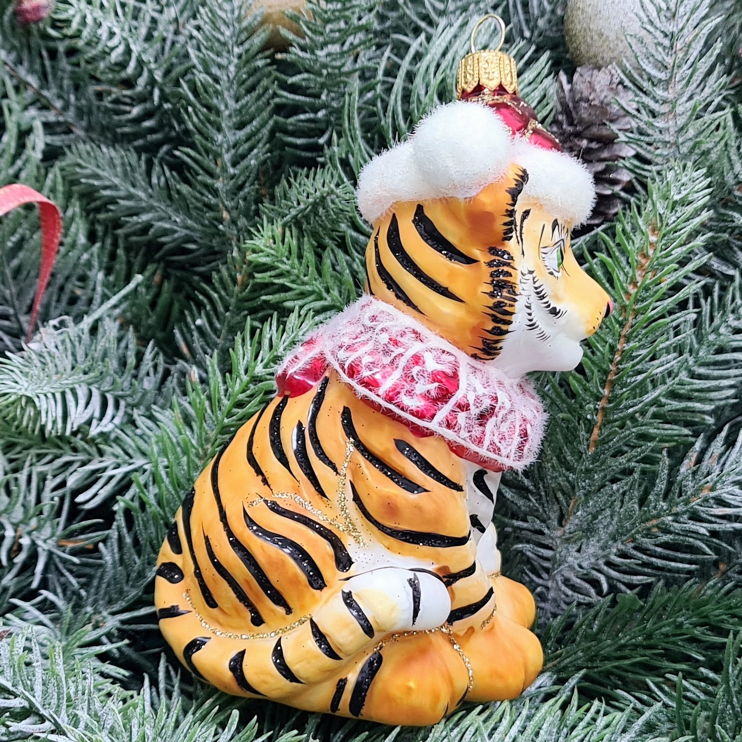 фото Стеклянная елочная игрушка Тигренок Санта