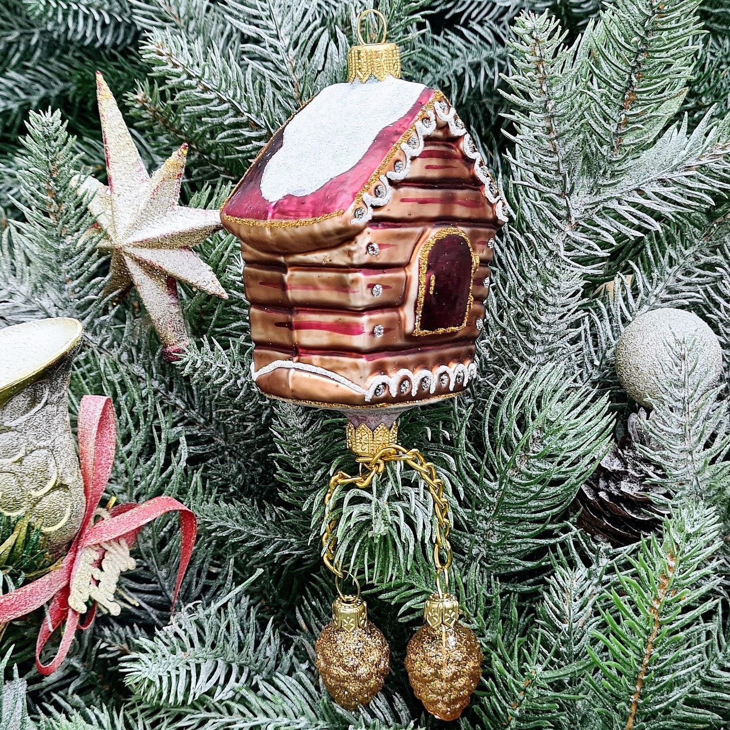 фото Стеклянная елочная игрушка Часы с кукушкой