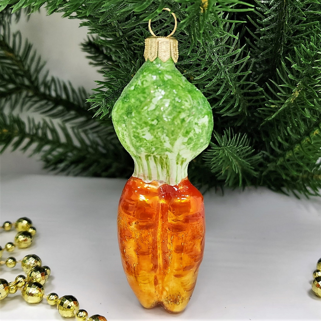 фото Стеклянная елочная игрушка Морковь