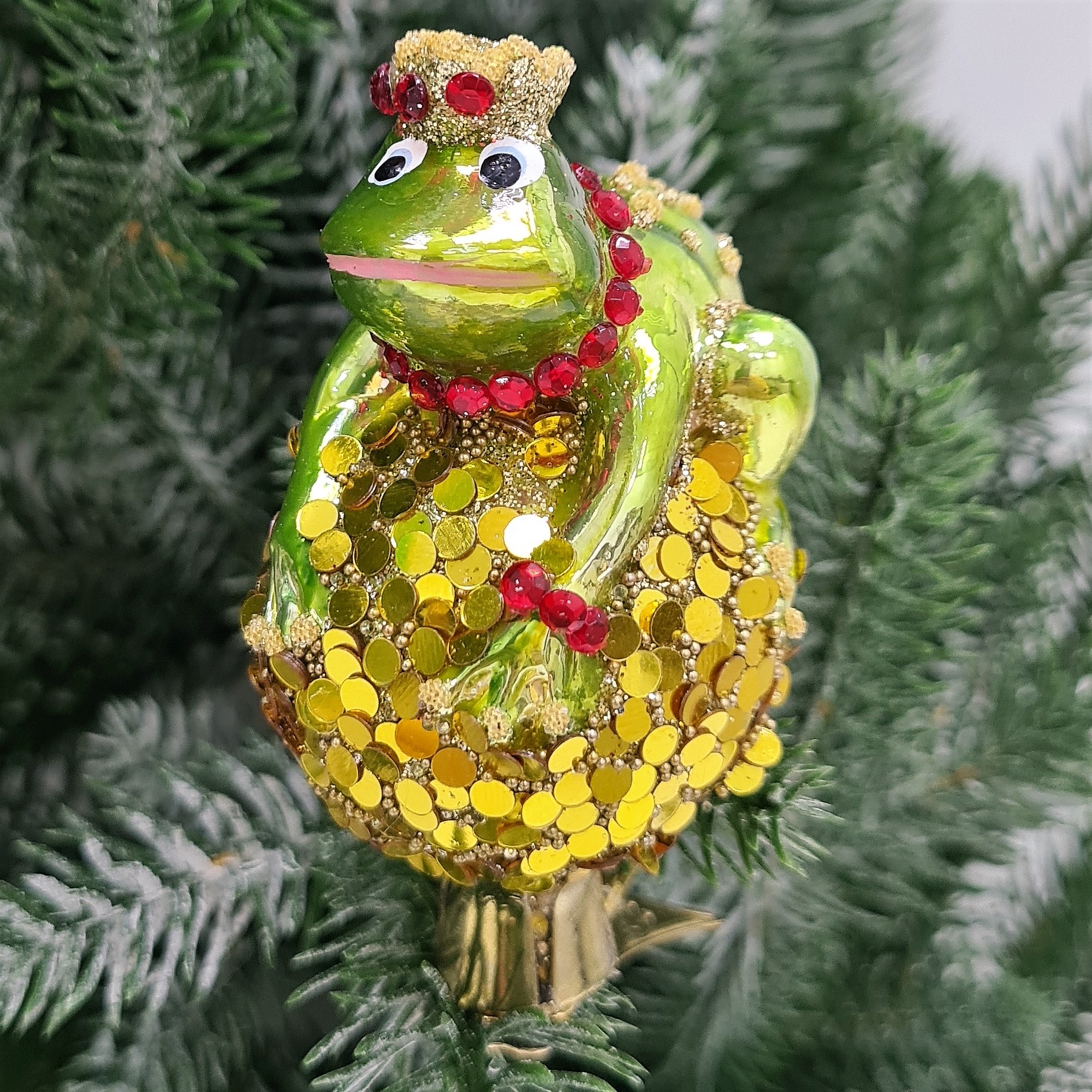фото Стеклянная елочная игрушка Царевна лягушка на монетках