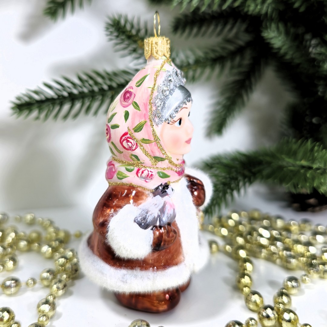 фото Стеклянная елочная игрушка Девочка Снегурочка