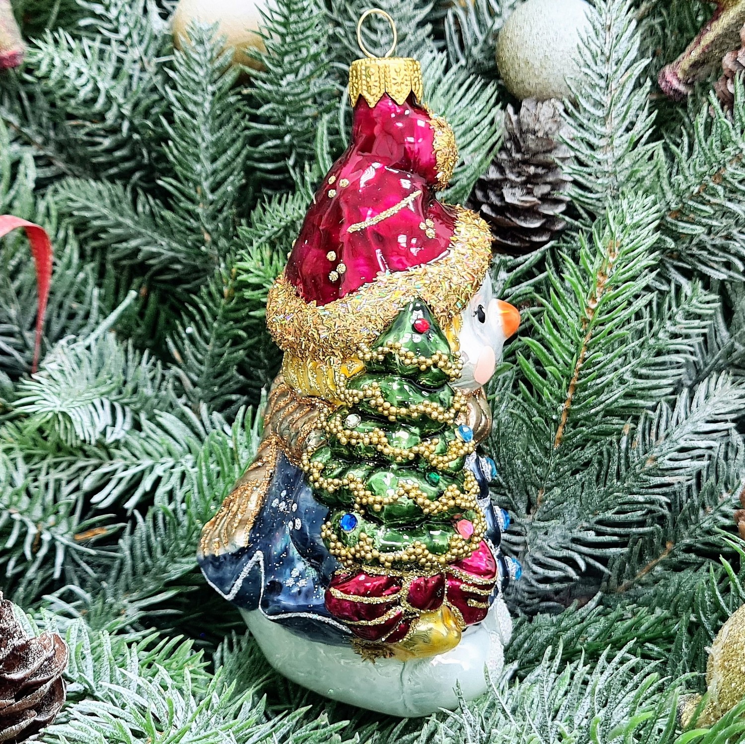 фото Стеклянная елочная игрушка Снеговик с елкой