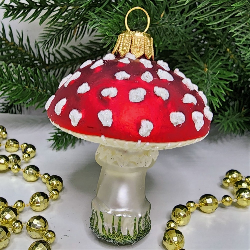 фото Стеклянная елочная игрушка Грибок мухомор