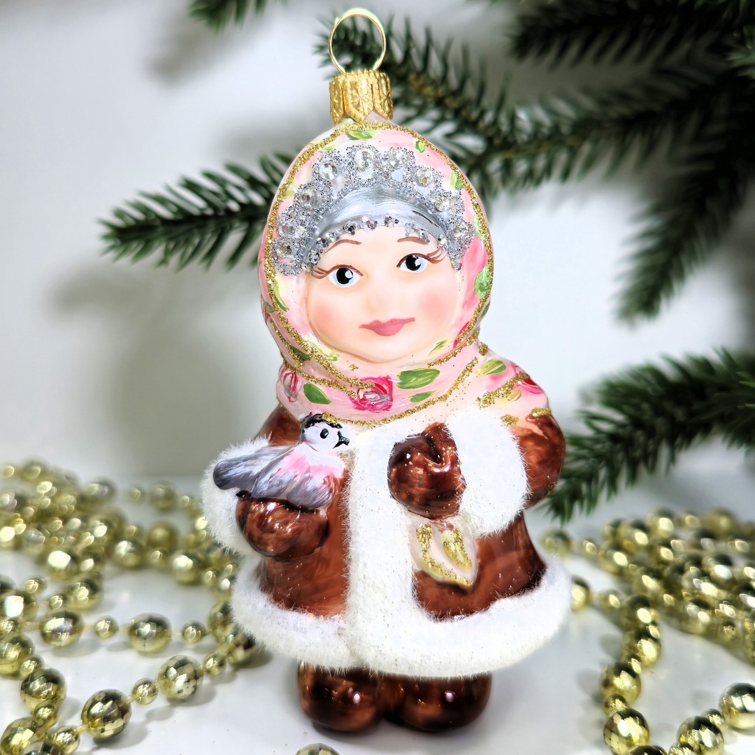 фото Стеклянная елочная игрушка Девочка Снегурочка