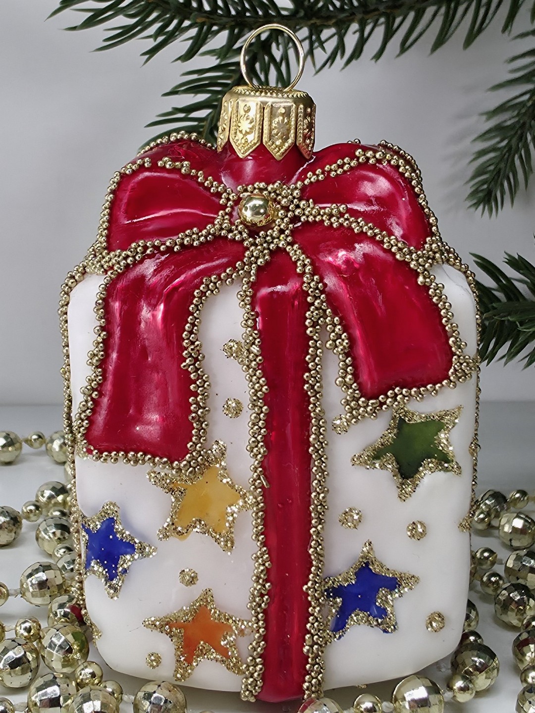 фото Стеклянная елочная игрушка Подарок винтаж