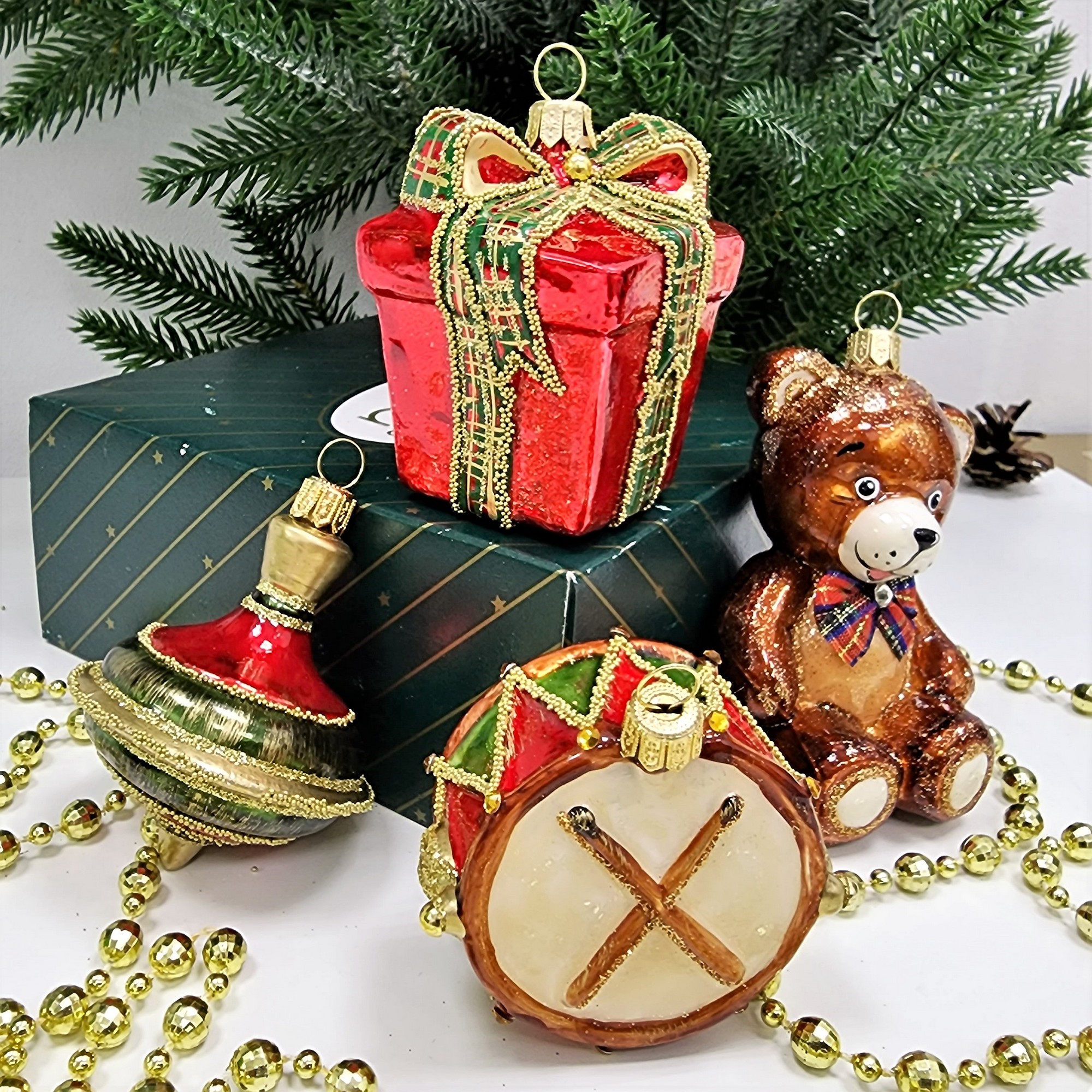 фото Набор ёлочных игрушек Мишка, юла, барабан и подарок