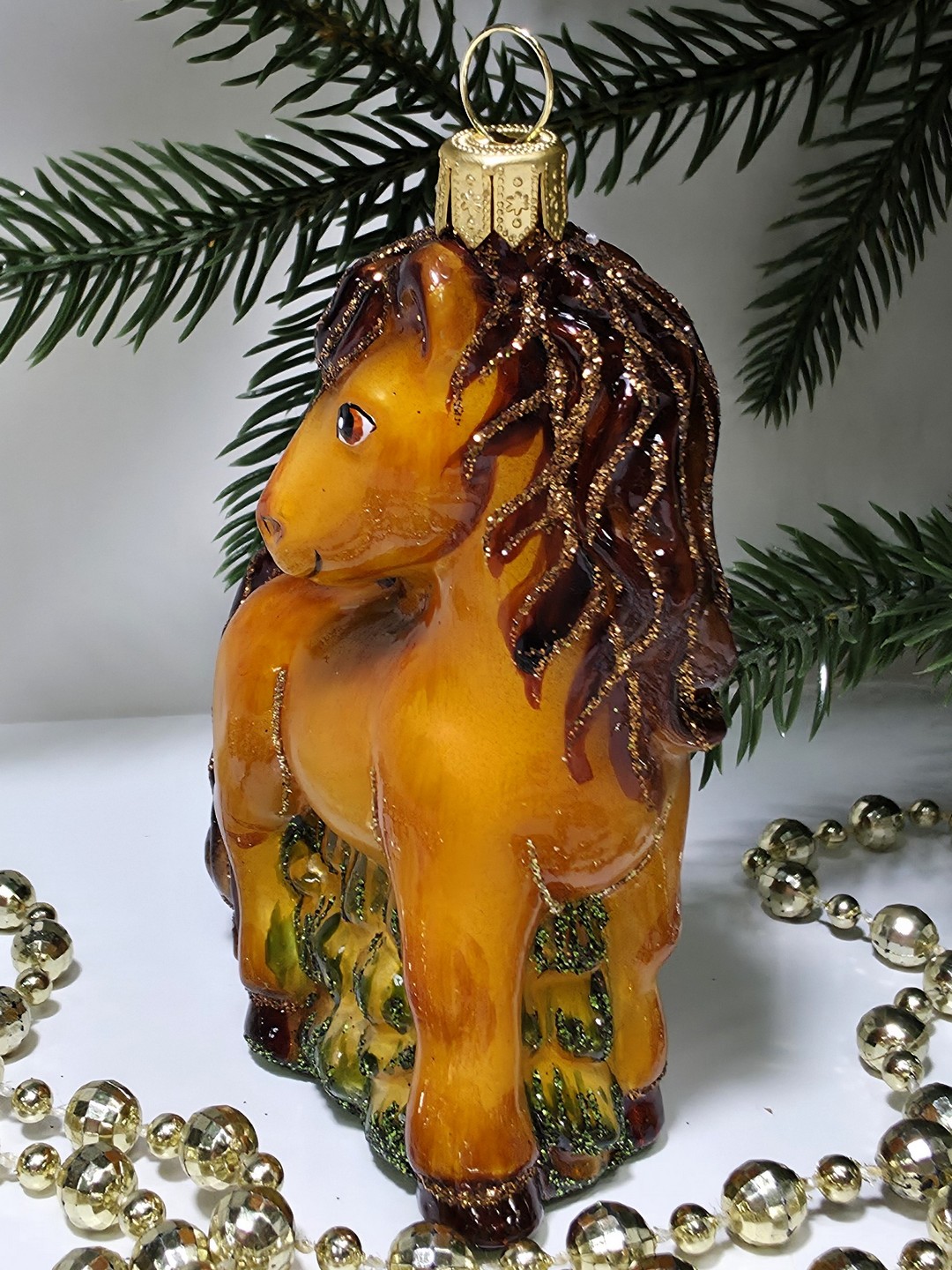 фото Стеклянная елочная игрушка Лошадка смотрит в бок