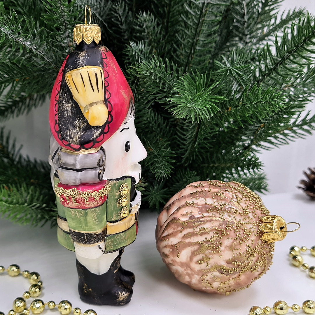 фото Набор ёлочных игрушек Щелкунчик и орех винтаж