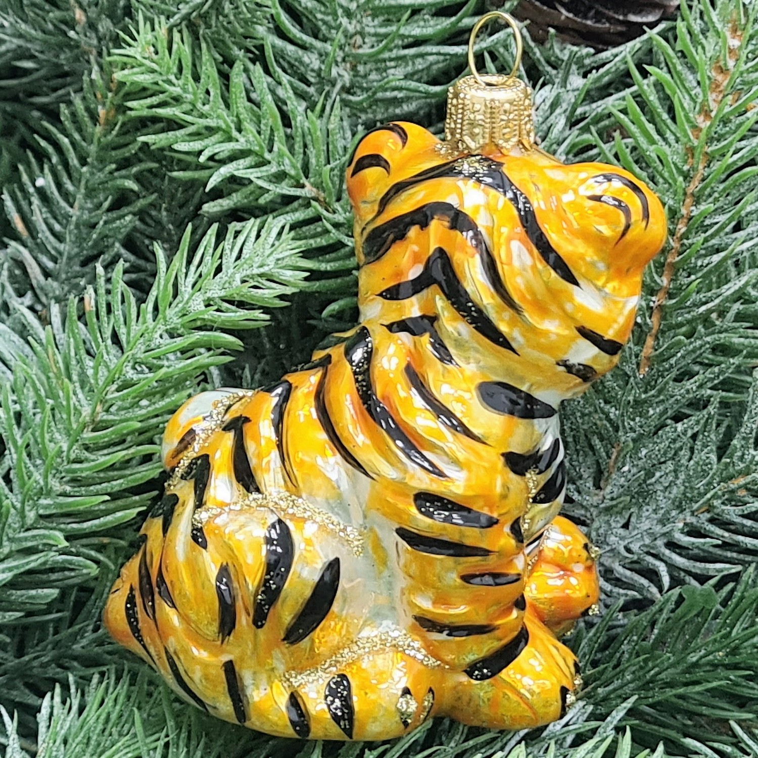 фото Стеклянная елочная игрушка Тигренок сидит