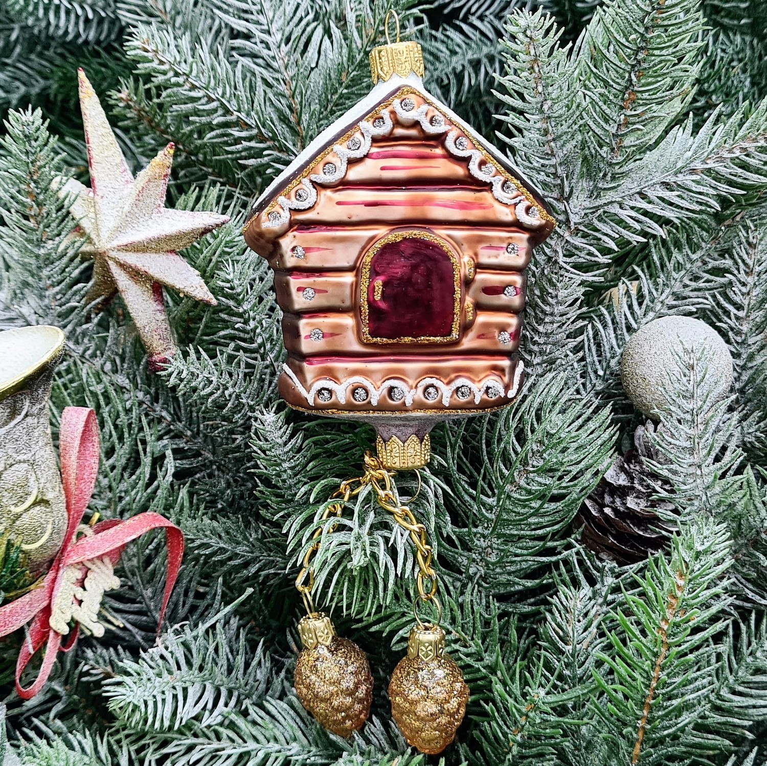 фото Стеклянная елочная игрушка Часы с кукушкой