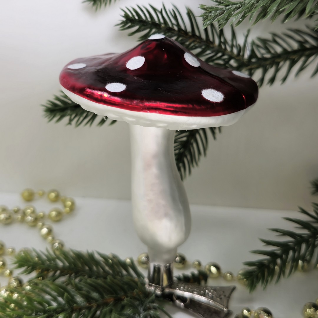 фото Стеклянная елочная игрушка Грибочек