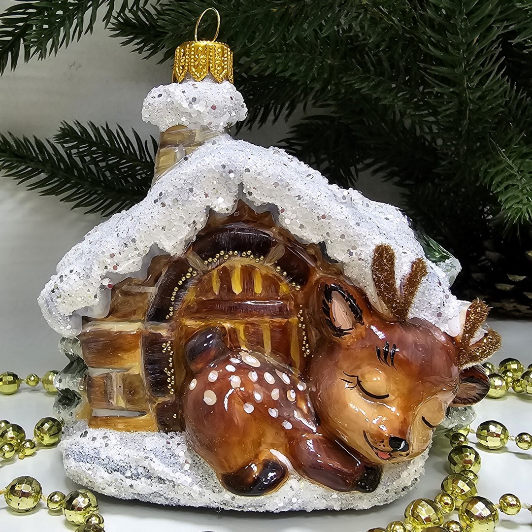 фото Стеклянная елочная игрушка Домик с олененком