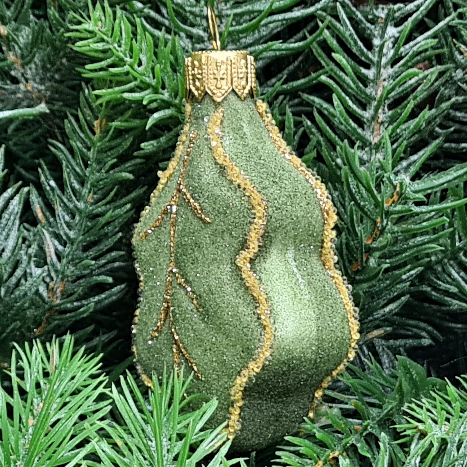 фото Стеклянная елочная игрушка Дубовый листок