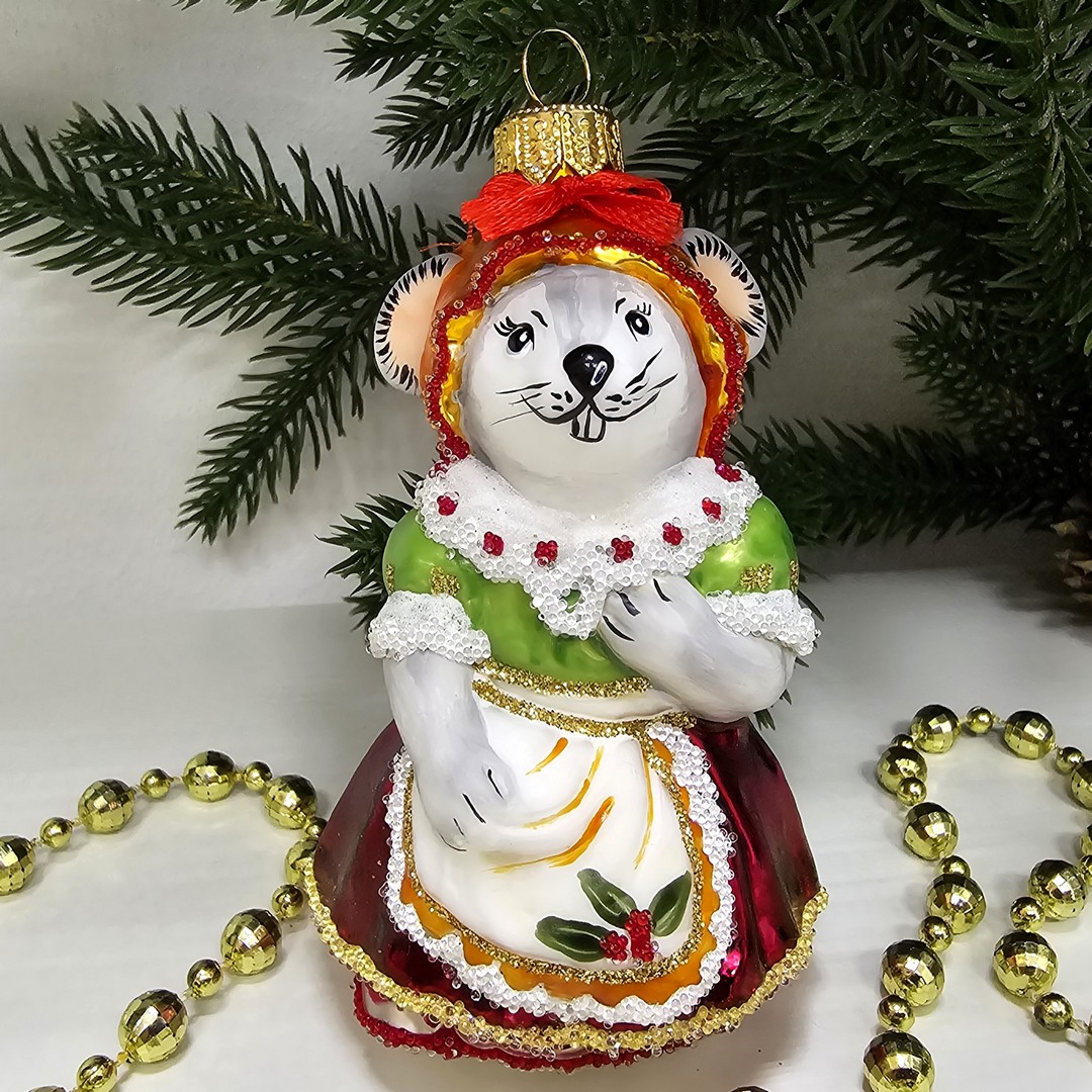 фото Стеклянная елочная игрушка Мышка хозяйка