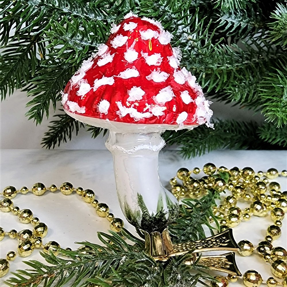 фото Стеклянная елочная игрушка Мухомор на прищепке