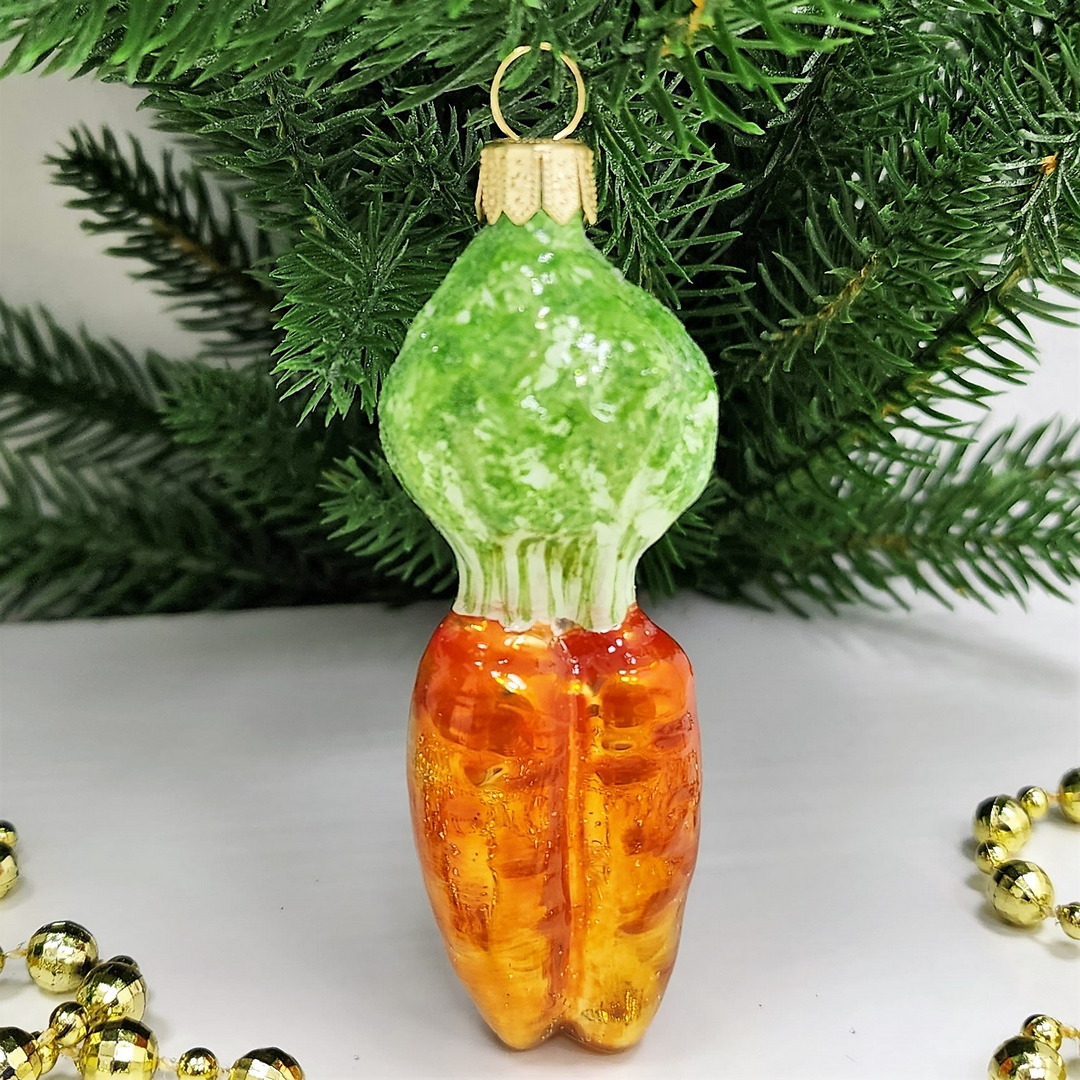 фото Стеклянная елочная игрушка Морковь