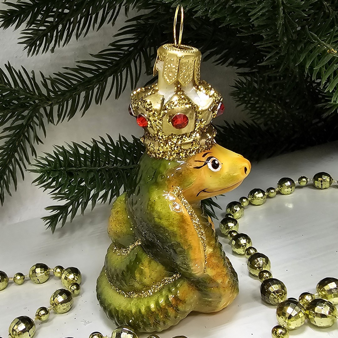 фото Стеклянная елочная игрушка Кобра в короне