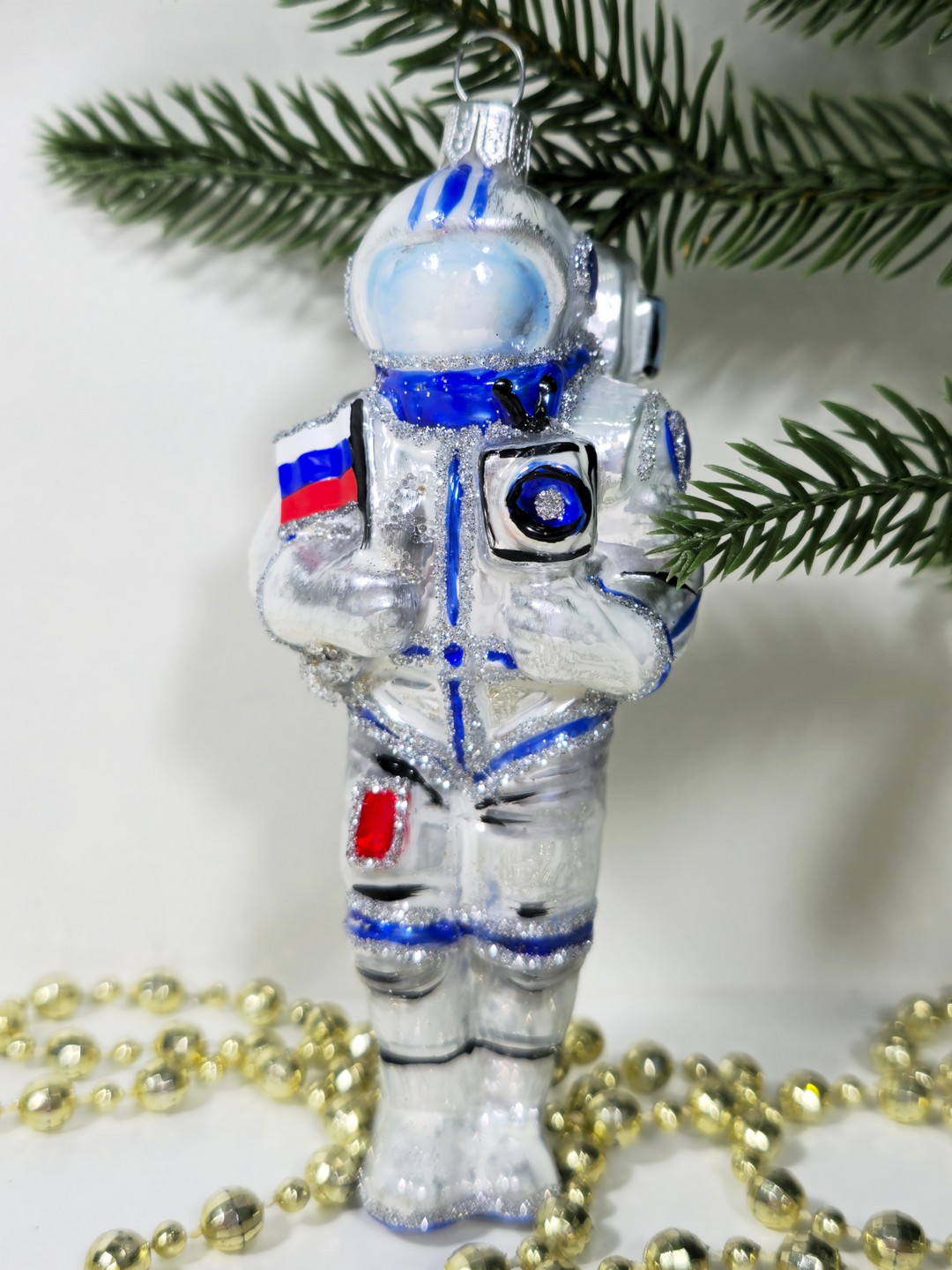 фото Стеклянная елочная игрушка Космонавт