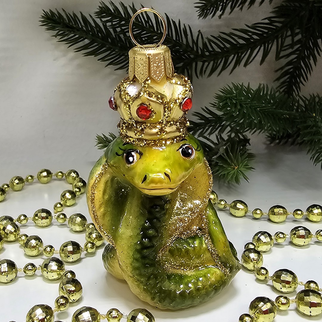 фото Стеклянная елочная игрушка Кобра в короне