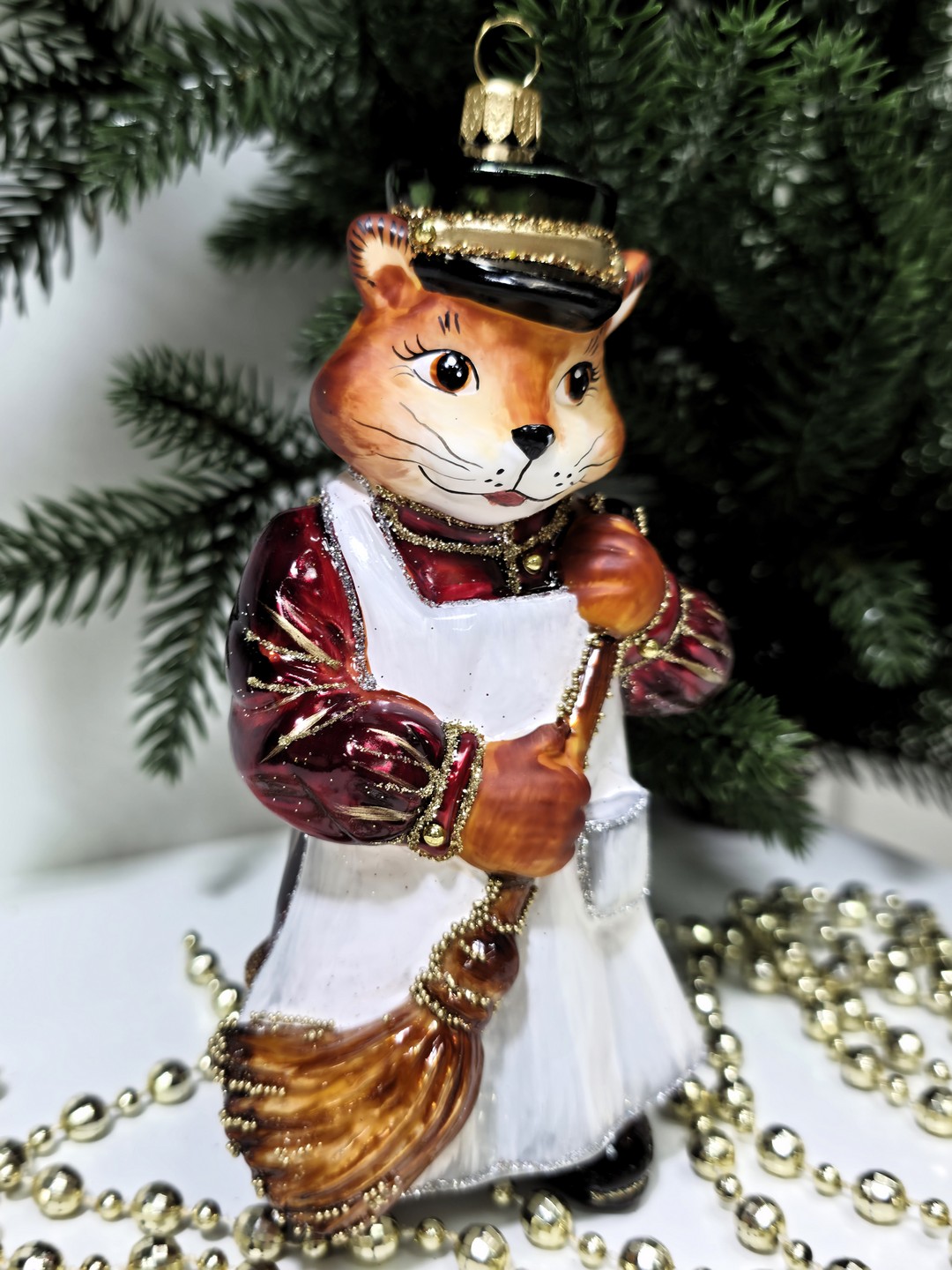 фото Стеклянная елочная игрушка Котофей дворник