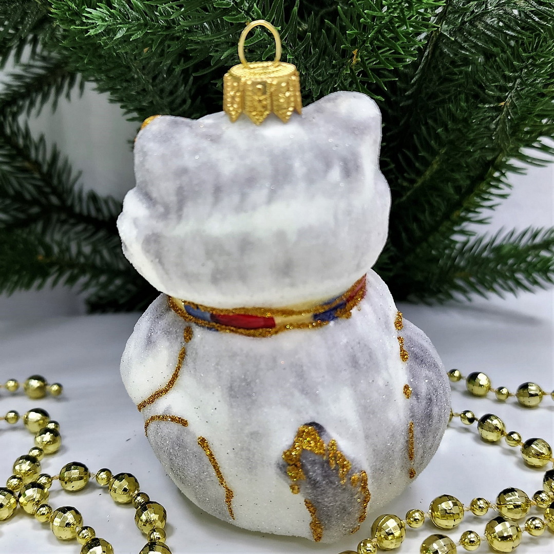 фото Стеклянная елочная игрушка Кот с мячом