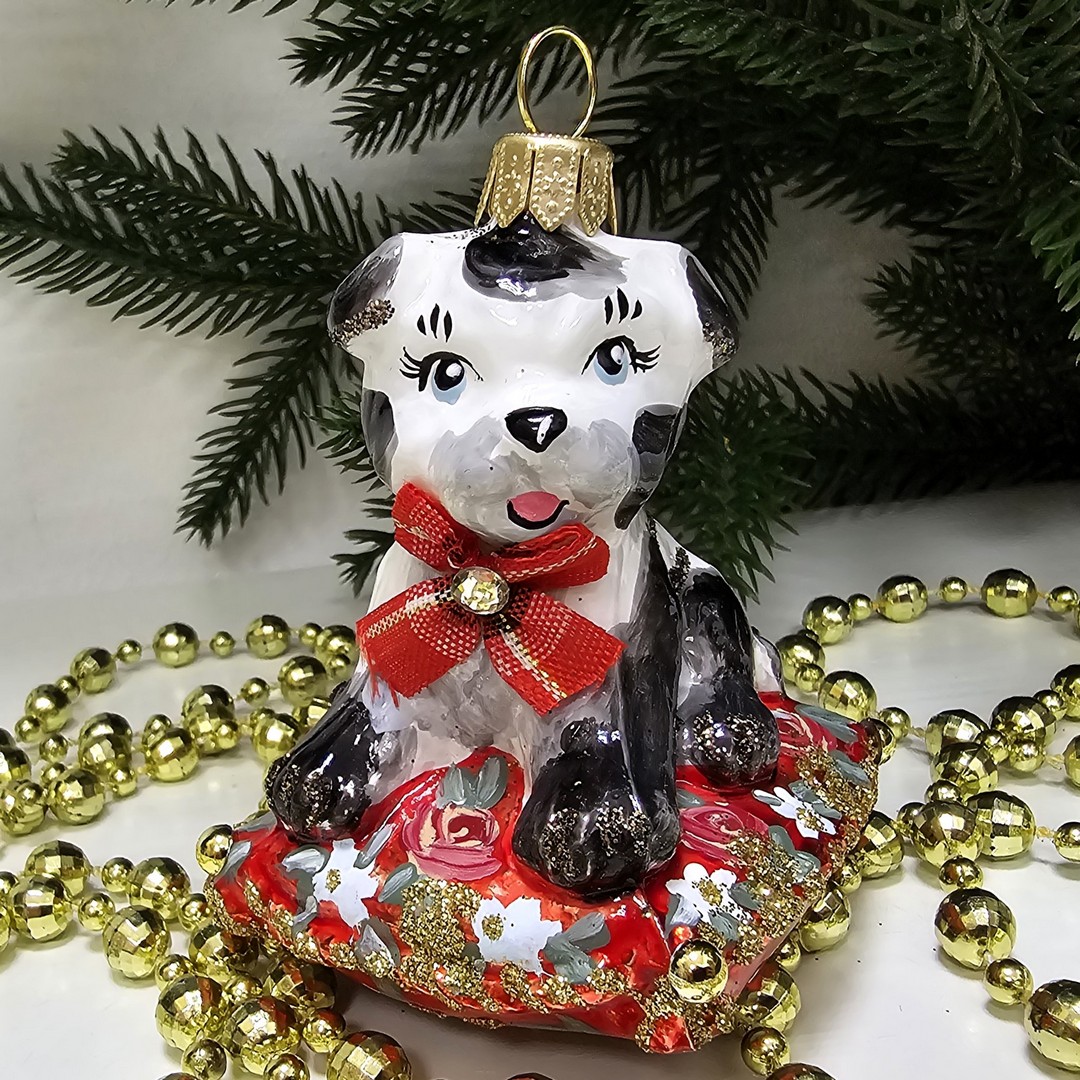 фото Стеклянная елочная игрушка Щенок на подушке