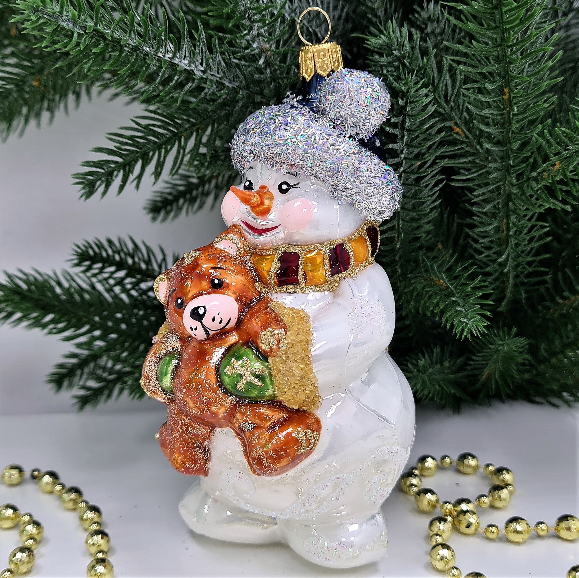 фото Стеклянная елочная игрушка Снеговик с мишкой