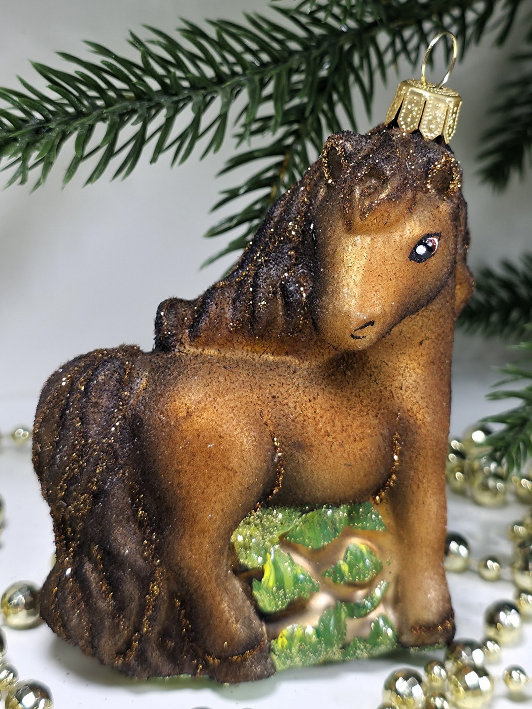фото Стеклянная елочная игрушка Лошадка смотрит в бок