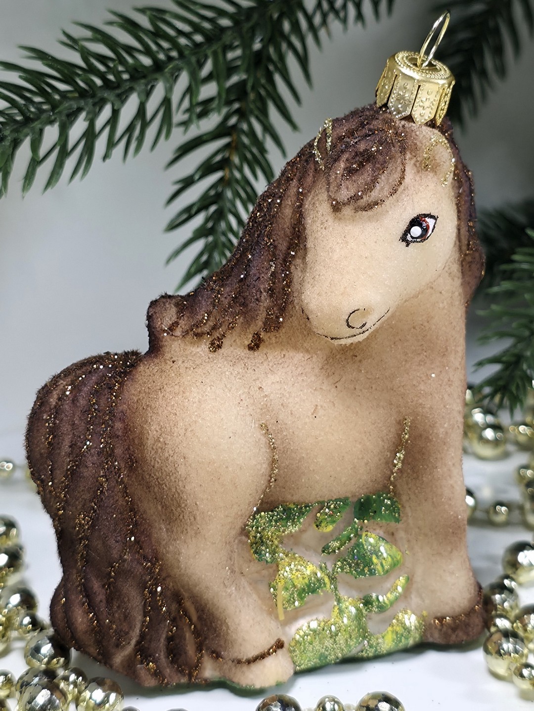 фото Стеклянная елочная игрушка Лошадка смотрит в бок