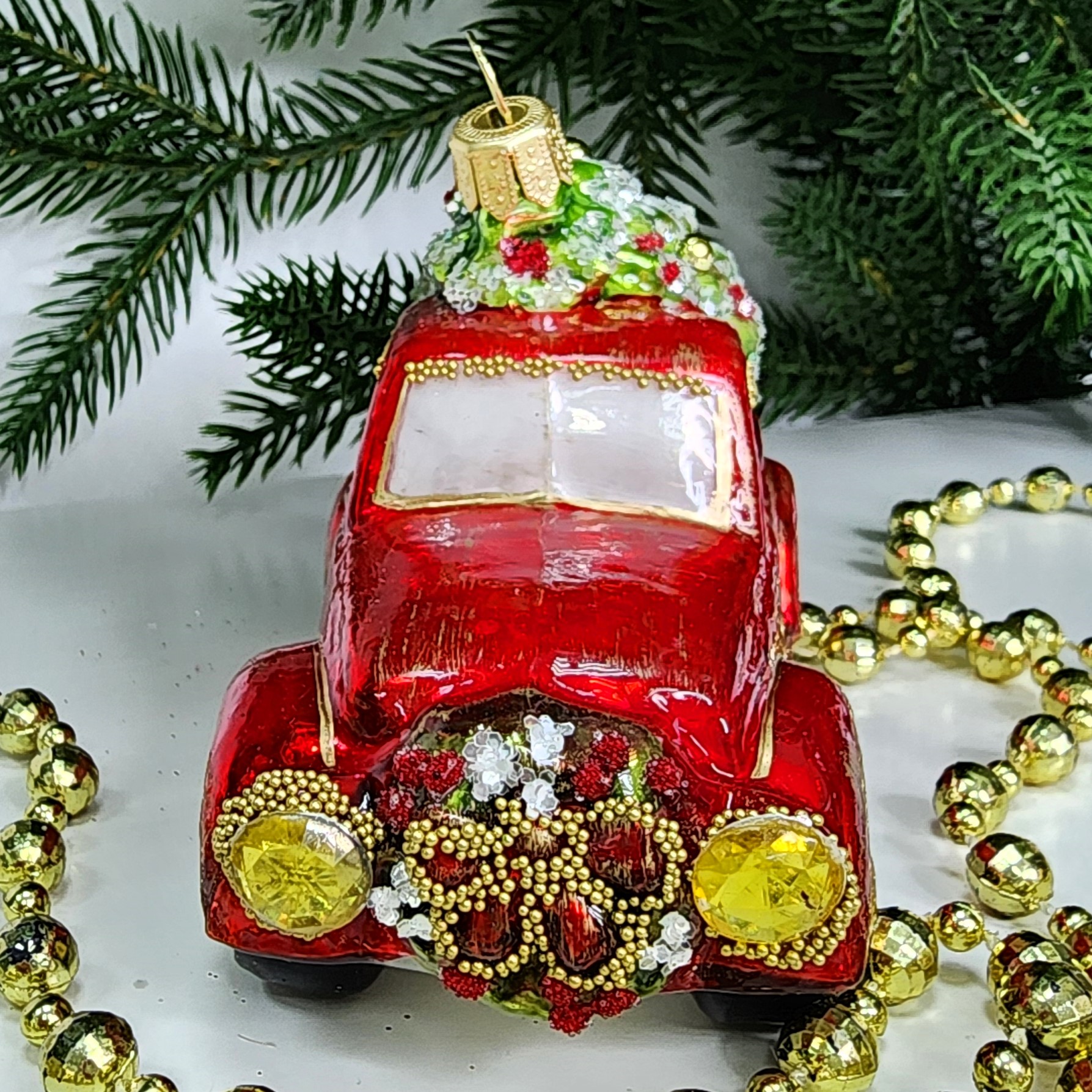 фото Стеклянная елочная игрушка Машинка с елкой