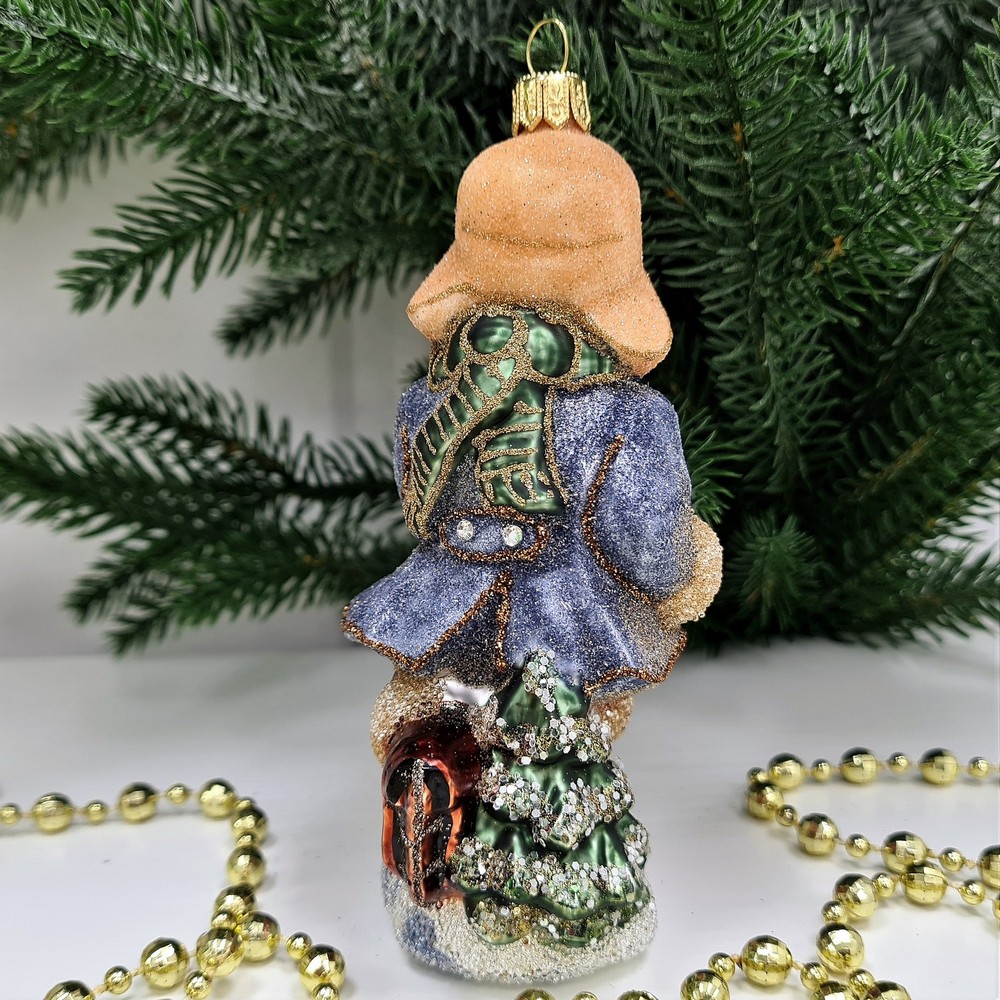 фото Стеклянная елочная игрушка Мальчик на коньках