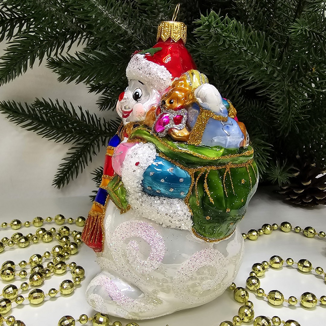 фото Стеклянная елочная игрушка Снеговик с подарками