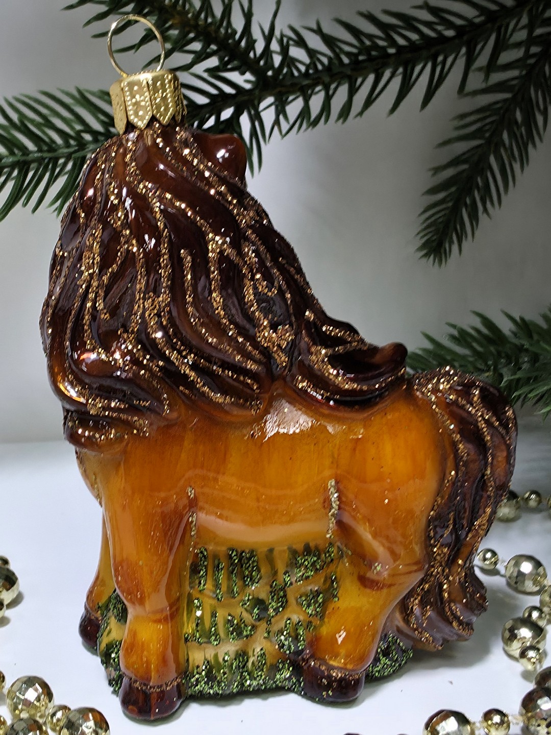 фото Стеклянная елочная игрушка Лошадка смотрит в бок