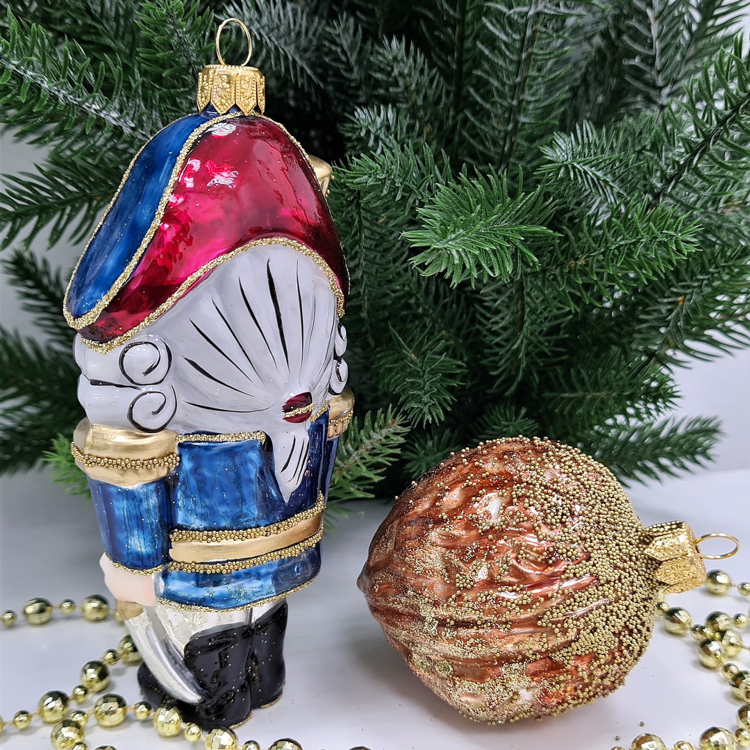 фото Набор ёлочных игрушек Щелкунчик и орех винтаж
