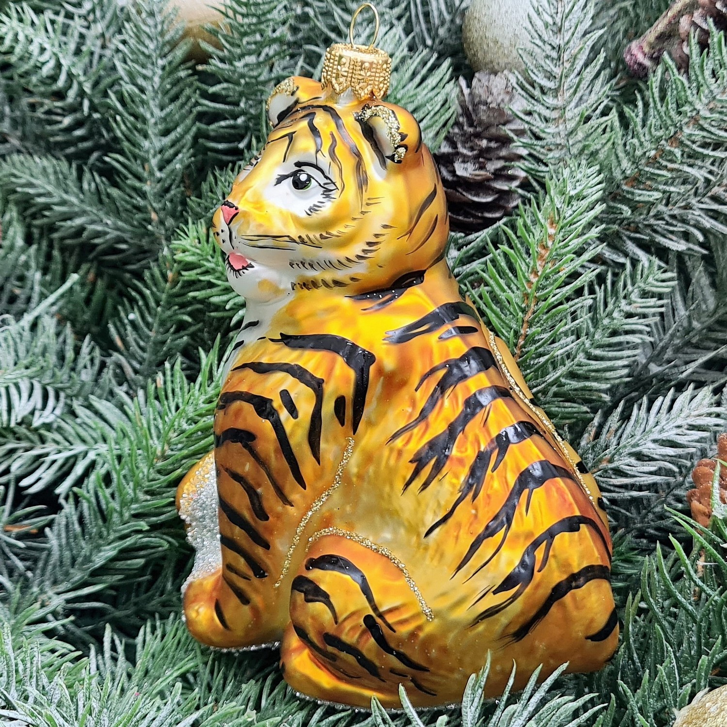 фото Стеклянная елочная игрушка Тигр на камне