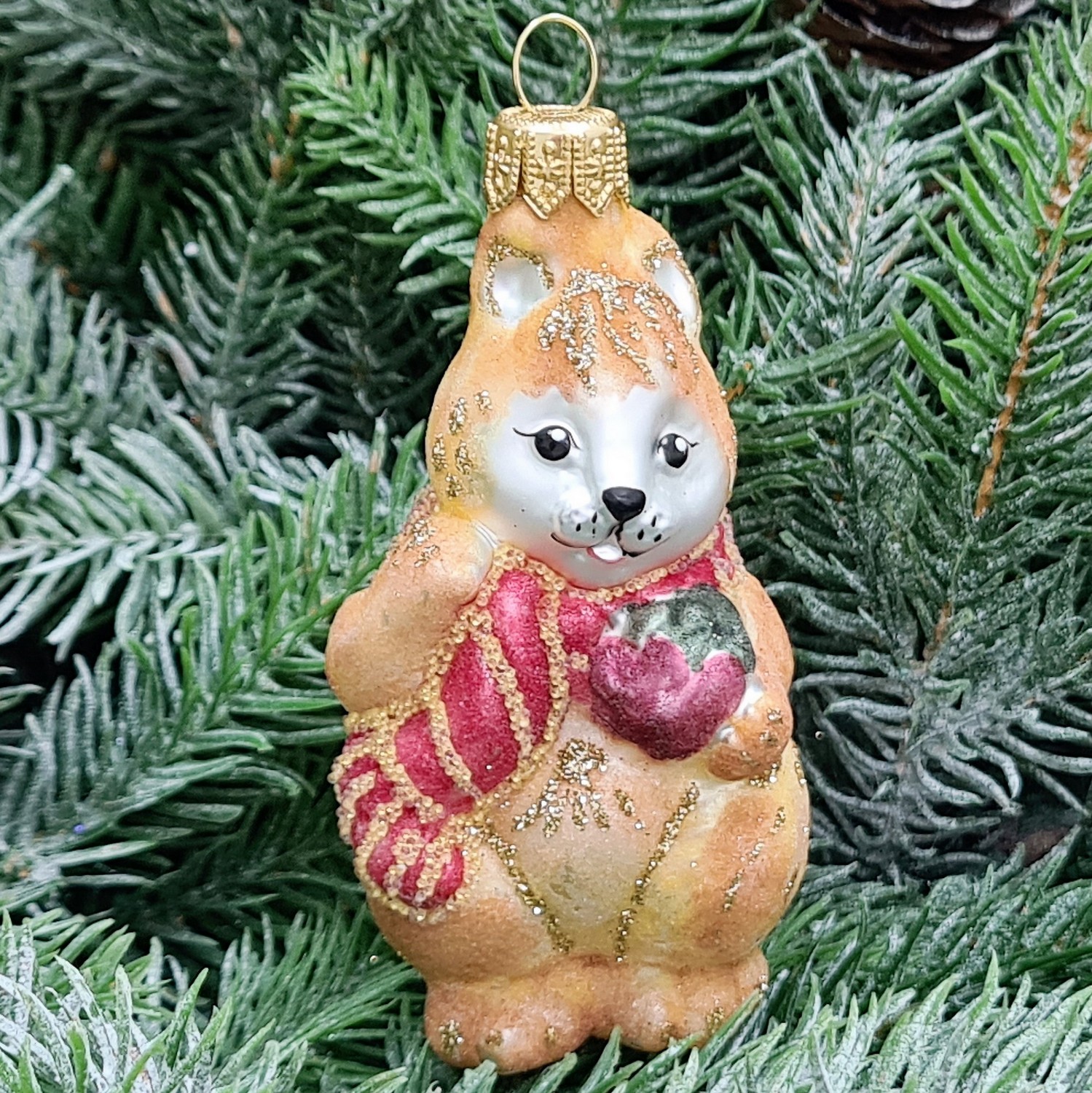 фото Стеклянная елочная игрушка Белочка с орехом сахар малая