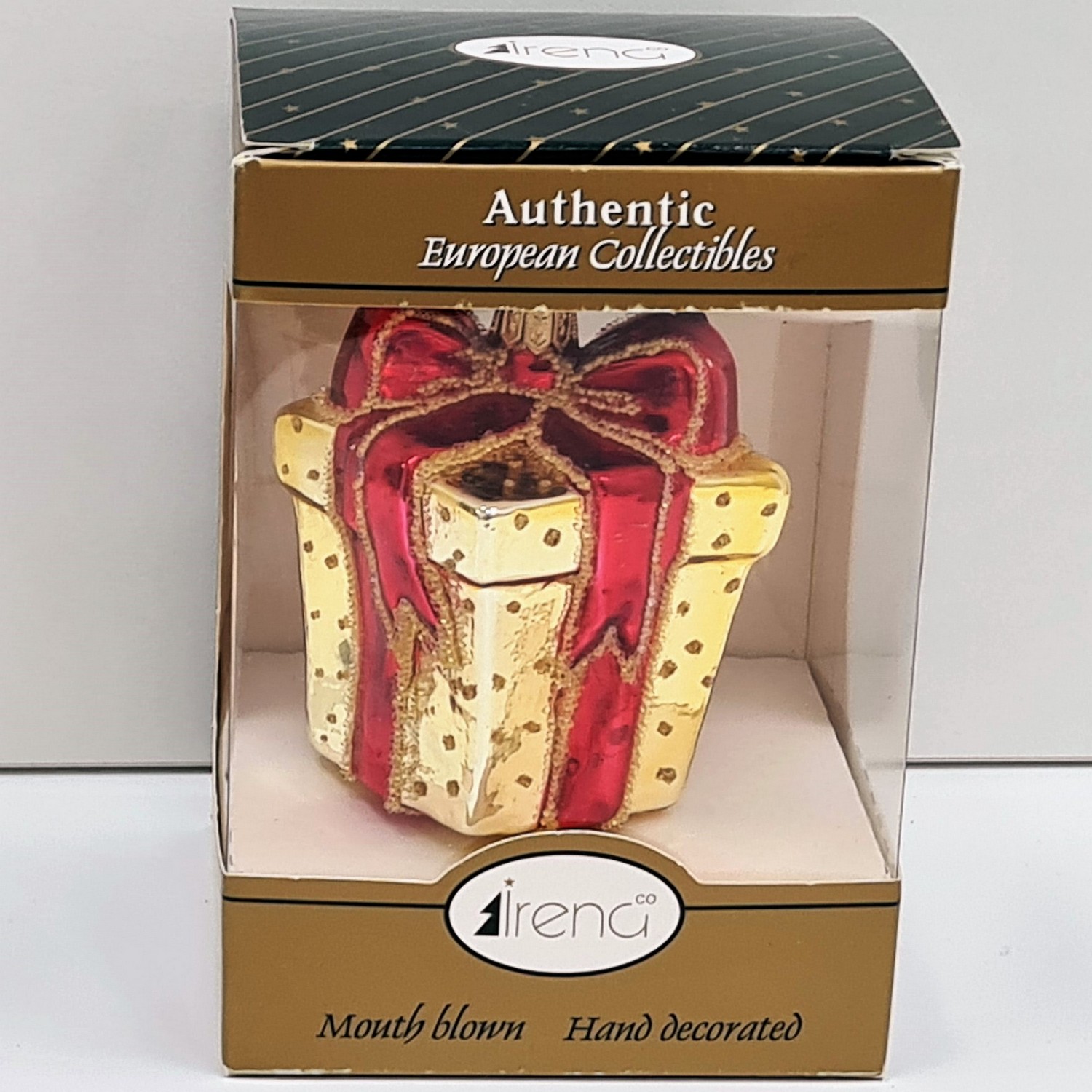 фото Стеклянная елочная игрушка Подарок