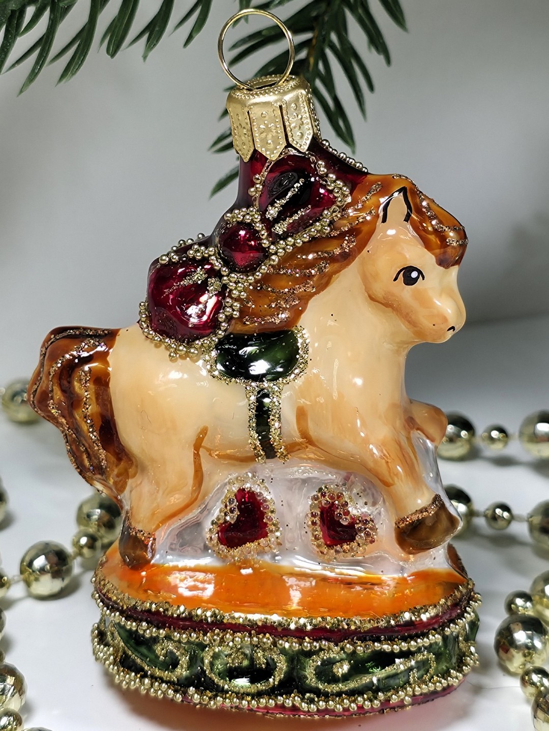фото Стеклянная елочная игрушка Лошадка цирковая