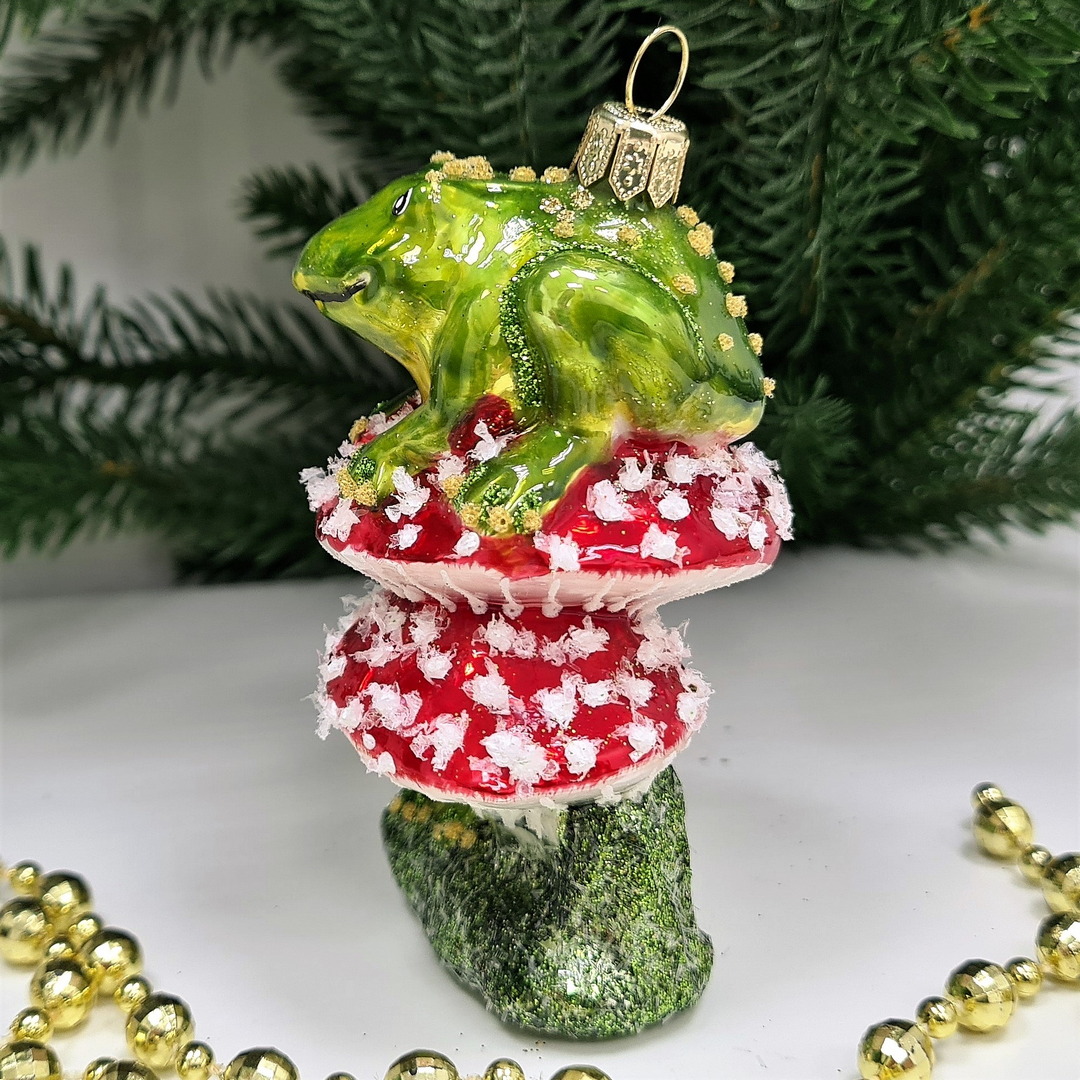 фото Стеклянная елочная игрушка Лягушки на мухоморах