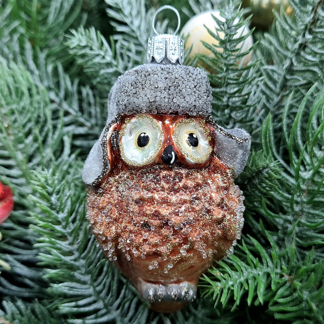 фото Стеклянная елочная игрушка Сова в ушанке-3