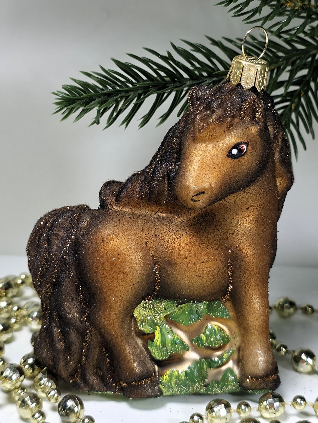 фото Стеклянная елочная игрушка Лошадка смотрит в бок
