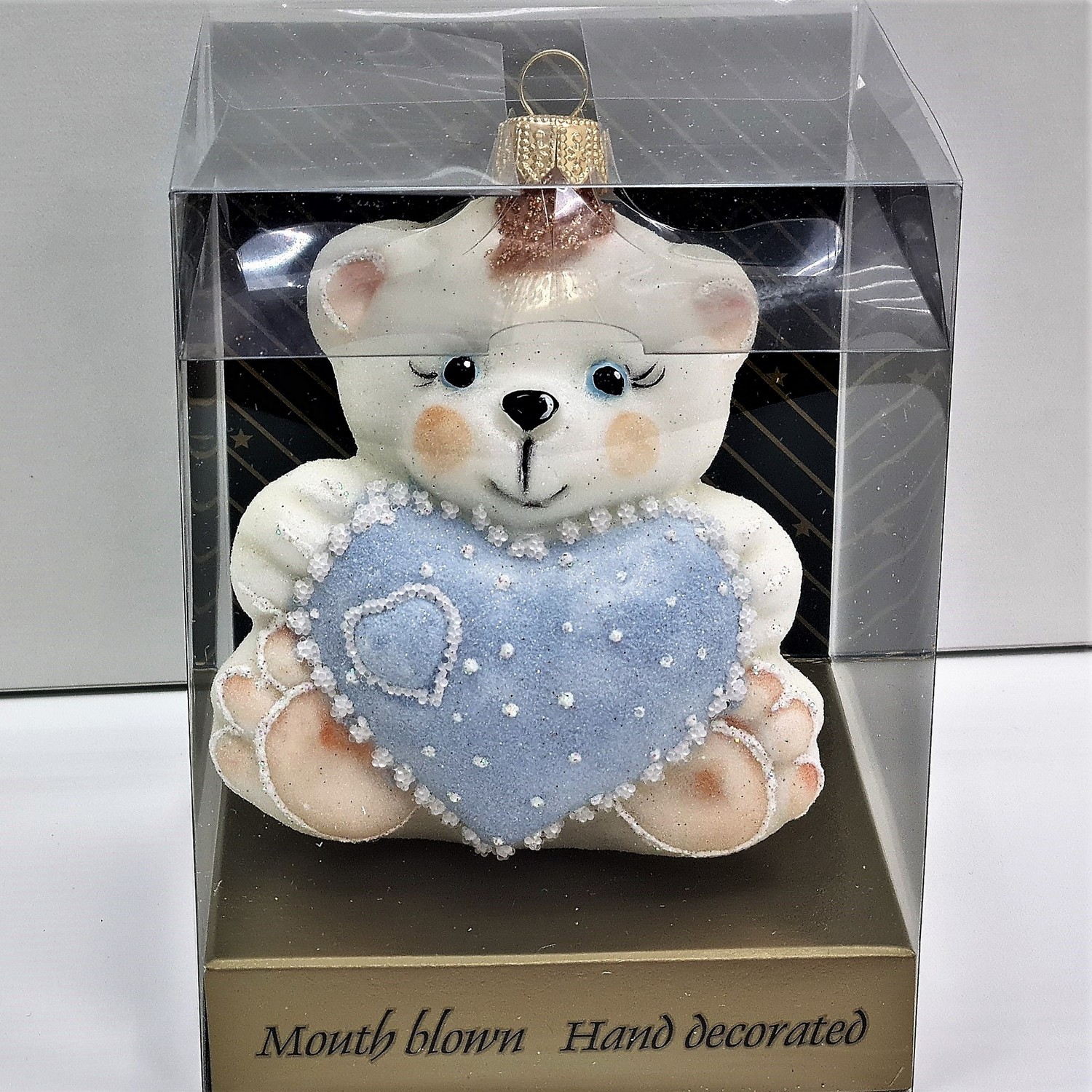 фото Стеклянная елочная игрушка Мишка с сердцем