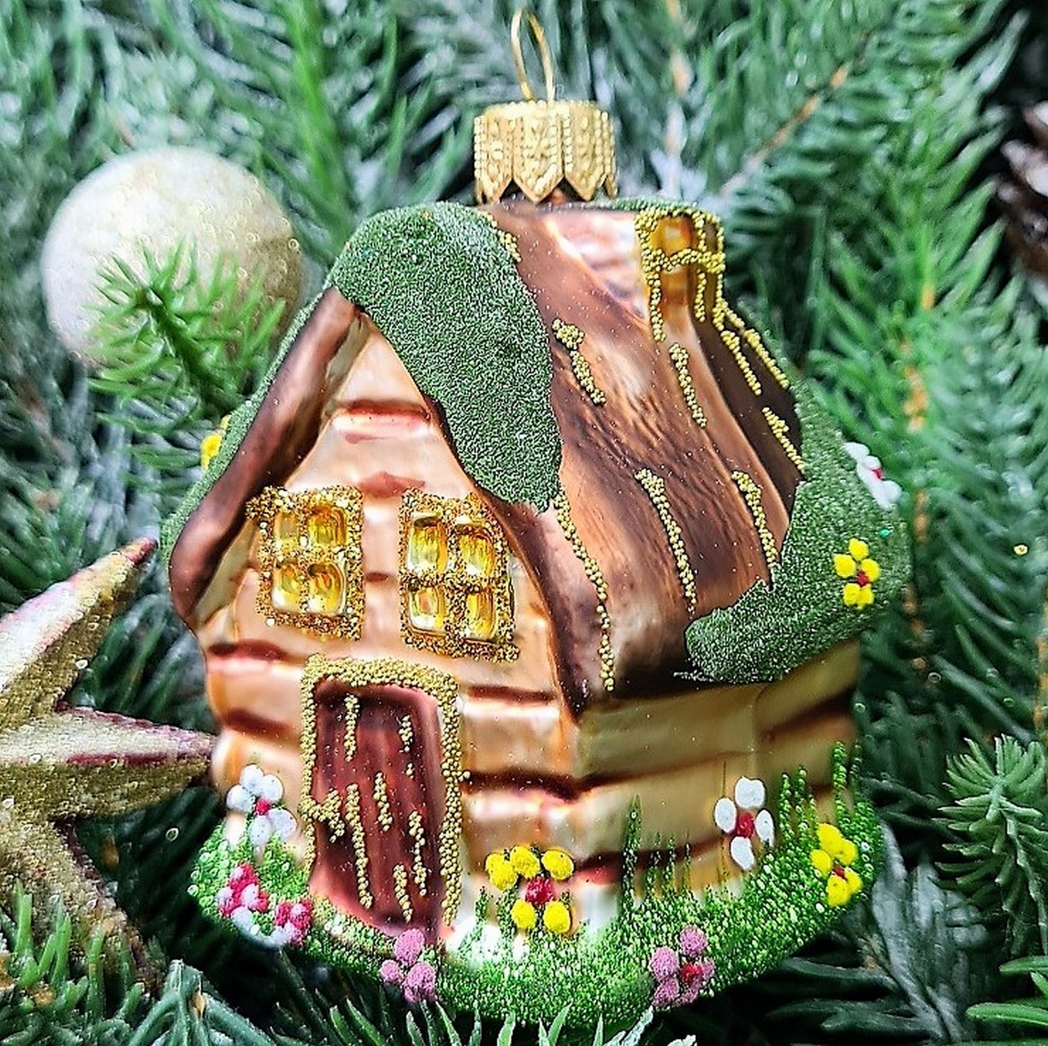 фото Стеклянная елочная игрушка Домик маленький