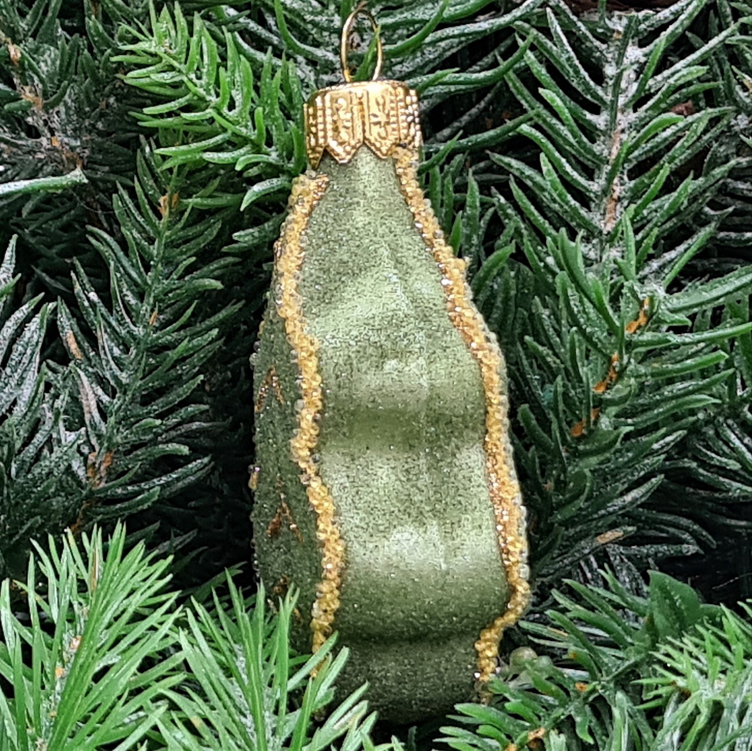 фото Стеклянная елочная игрушка Дубовый листок