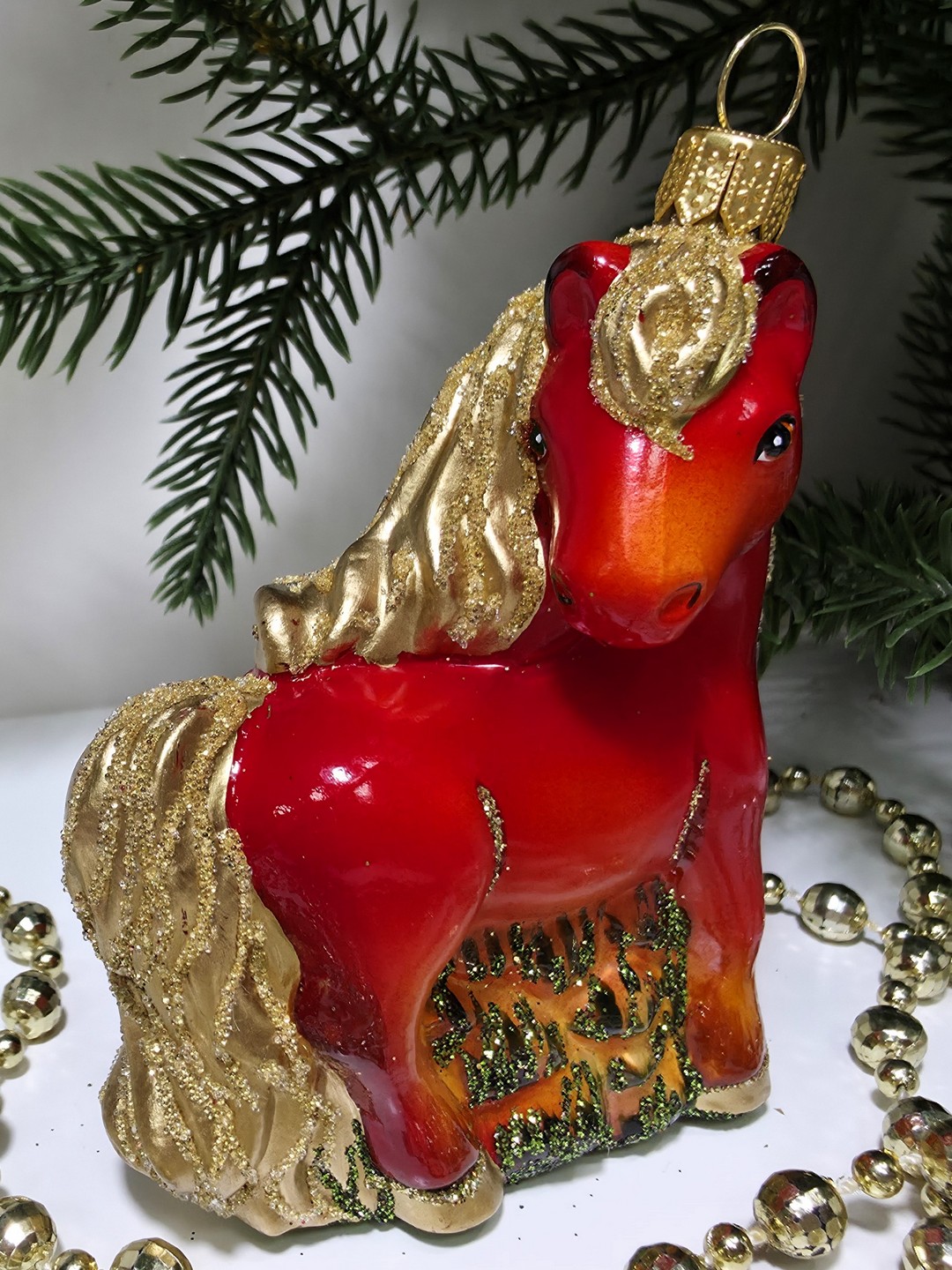 фото Стеклянная елочная игрушка Лошадка смотрит в бок