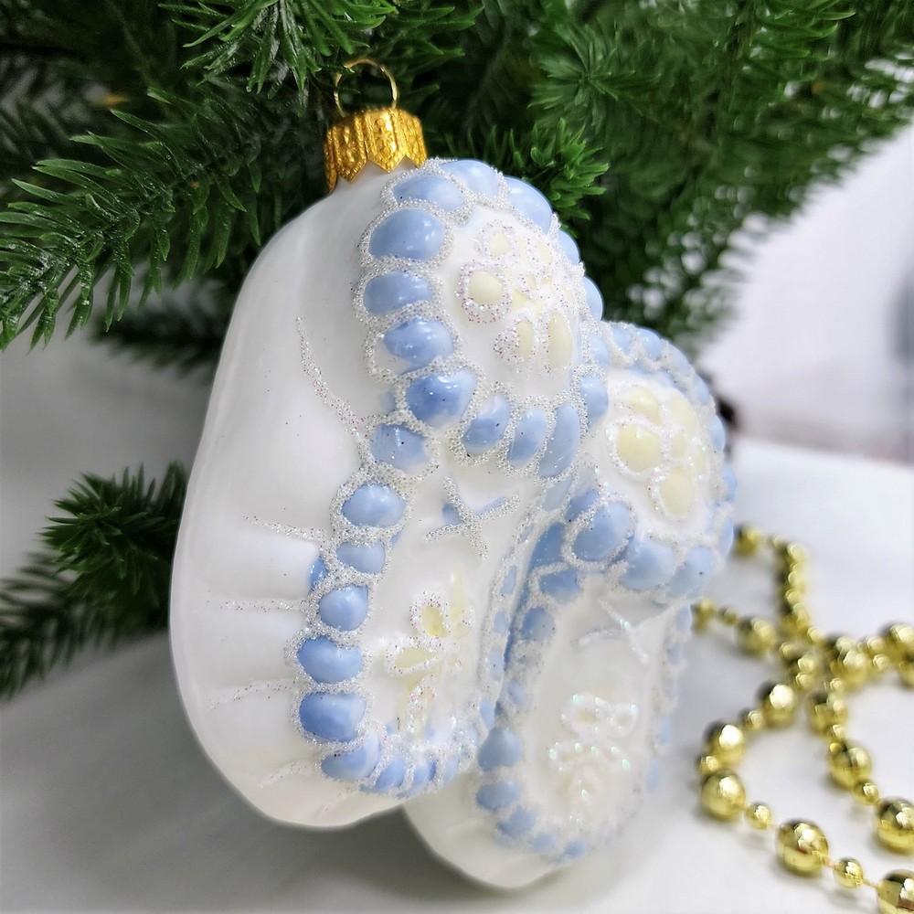 фото Стеклянная елочная игрушка Пинетки голубые