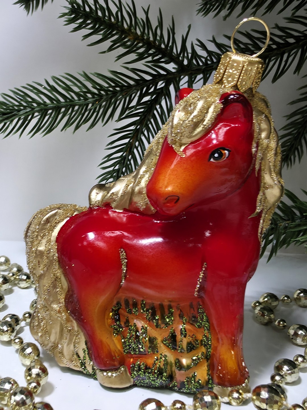 фото Стеклянная елочная игрушка Лошадка смотрит в бок
