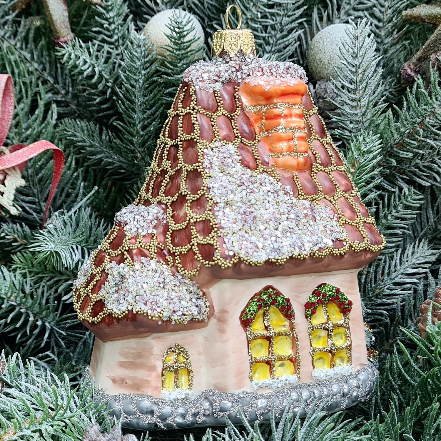 фото Стеклянная елочная игрушка Домик мельница винтаж