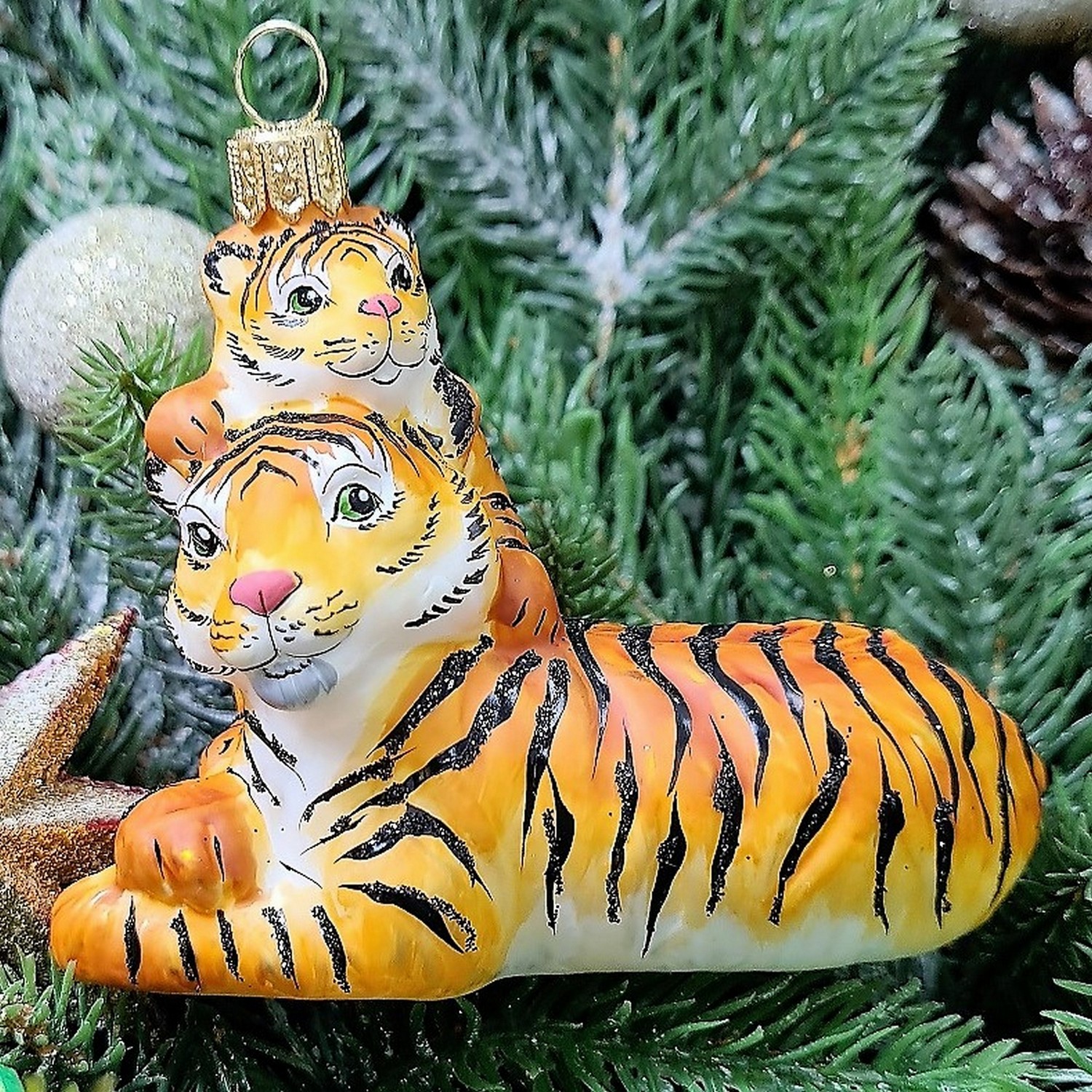 фото Стеклянная елочная игрушка Тигрица с тигренком малая